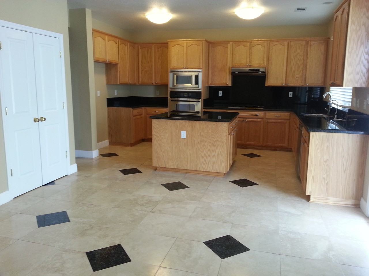 5421 Prewett Ranch Dr - Photo 3 of 23