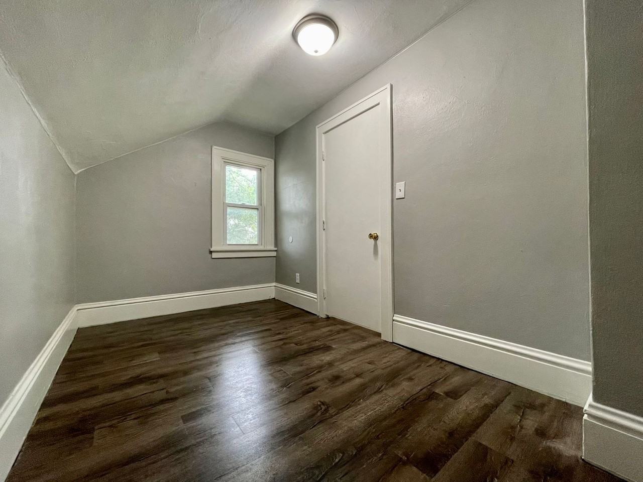 24 16th Ave North - Photo 4 of 8