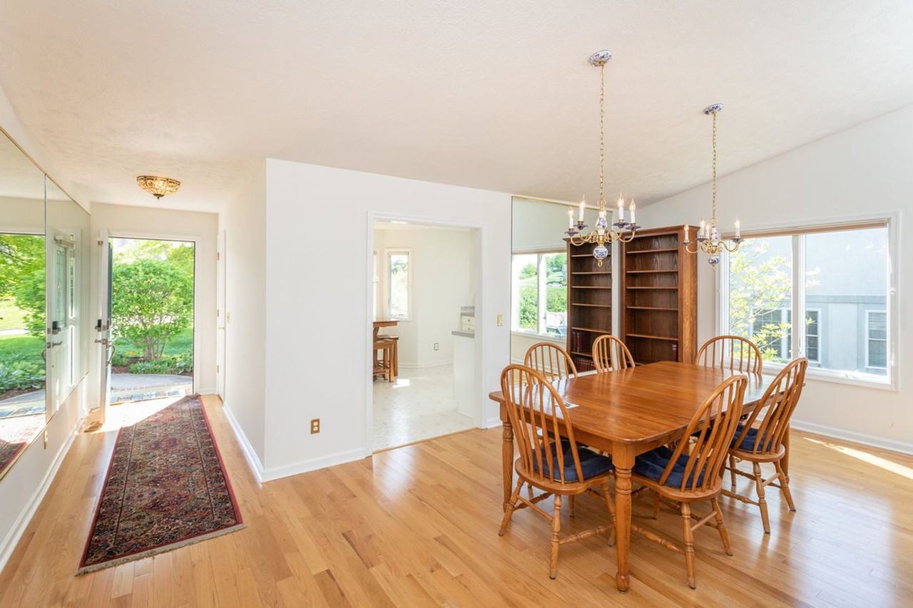 2161 Lake Terrace Drive - Photo 3 of 43