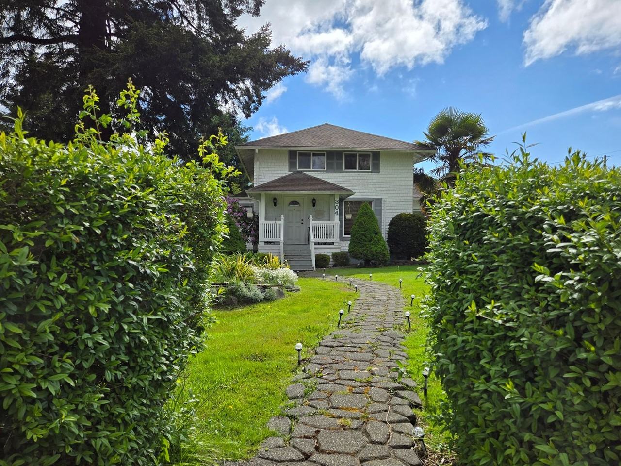 304 N Talbot St - Photo 2 of 27