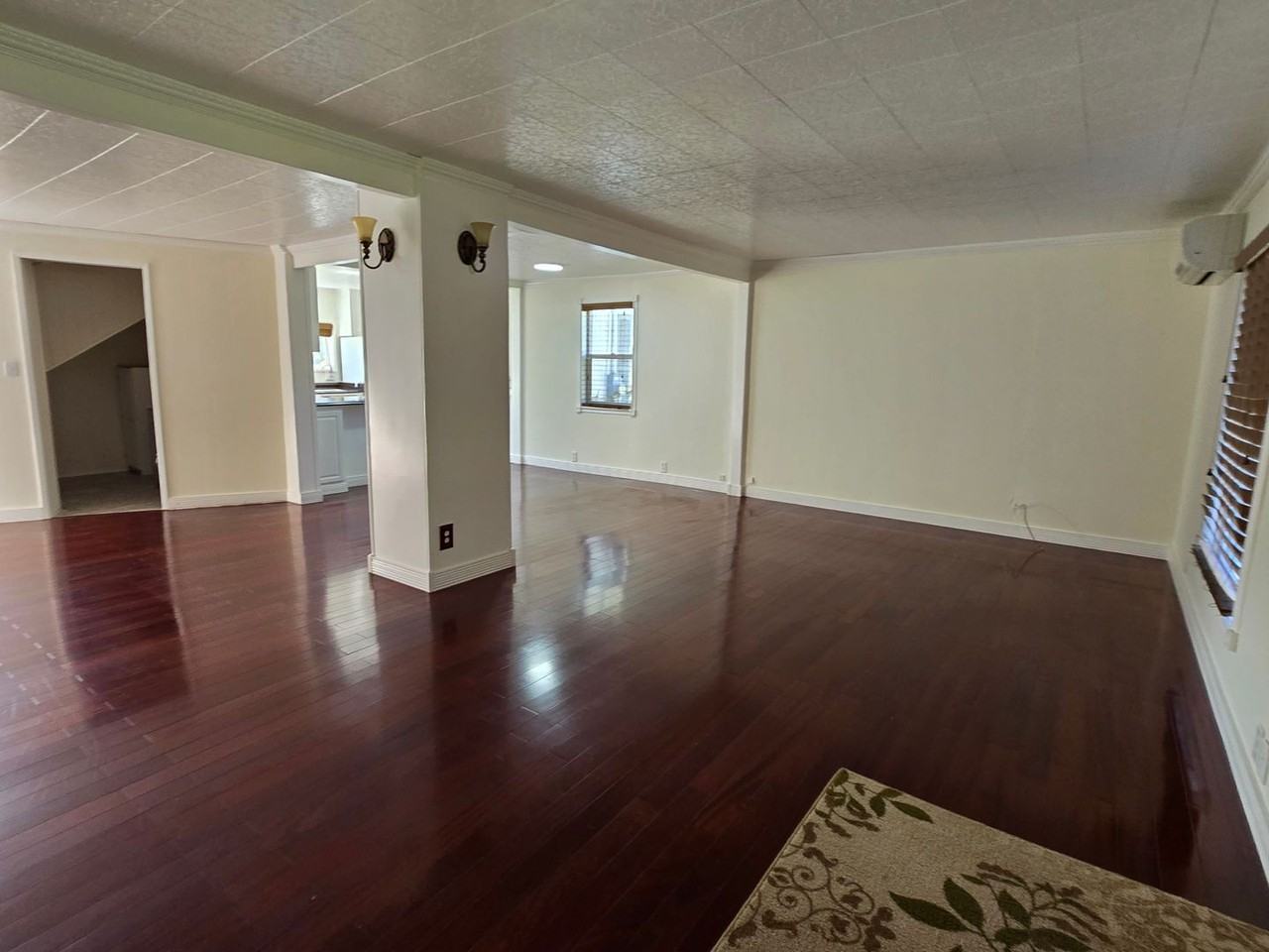 304 N Talbot St - Photo 4 of 26