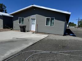 featured image of 1004 S 7th St