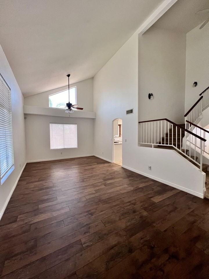 3409 E Glenhaven Dr - Photo 2 of 24