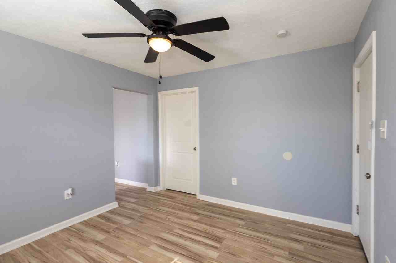1840 Ollie St - Photo 4 of 24
