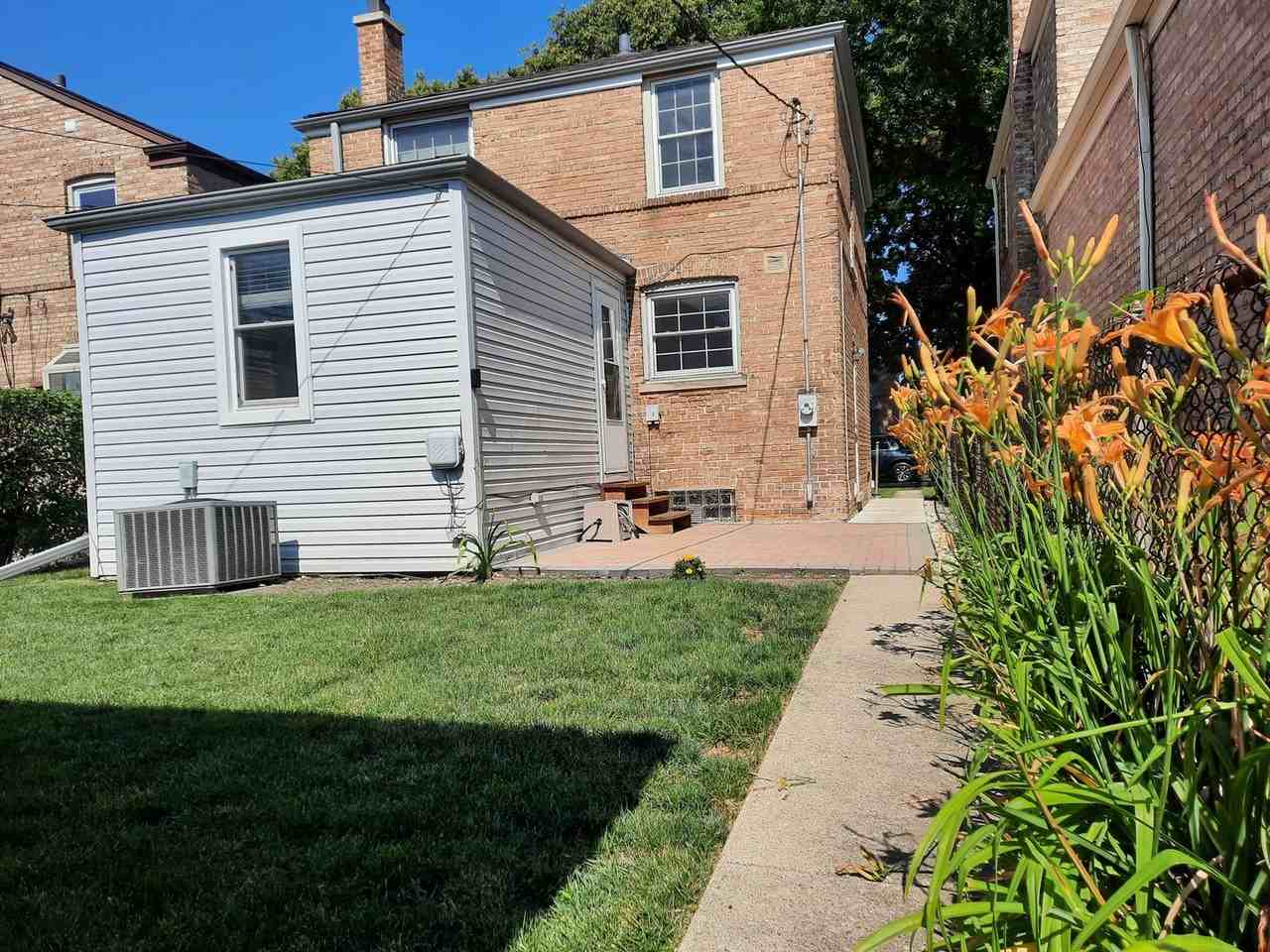 1720 Leland Ave - Photo 4 of 50