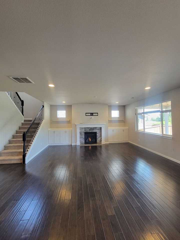 6025 S 302nd St - Photo 5 of 20