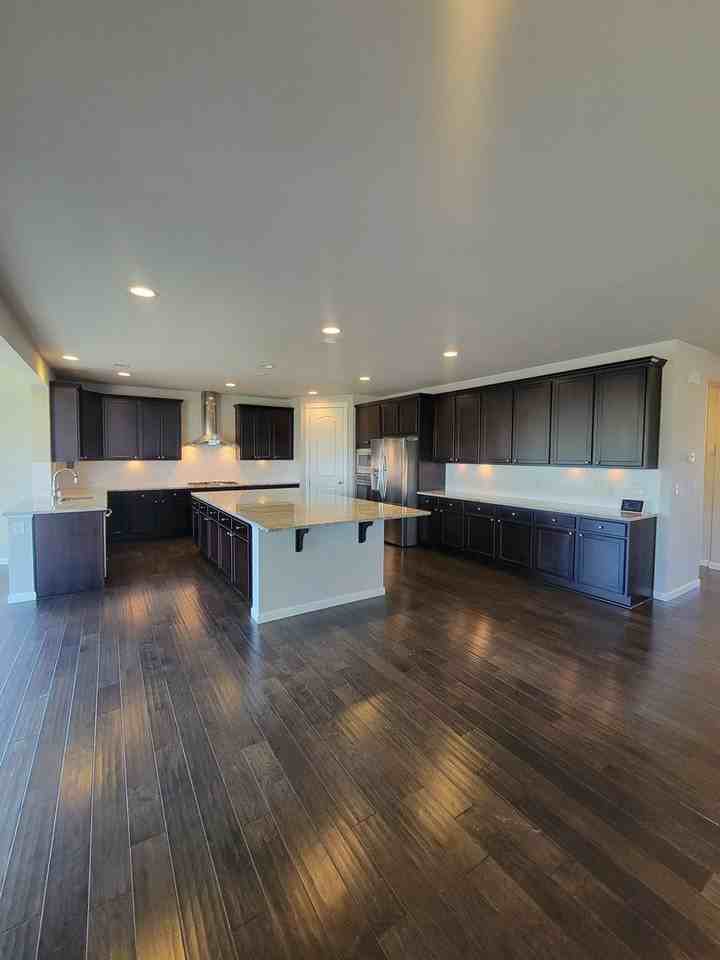 6025 S 302nd St - Photo 6 of 20