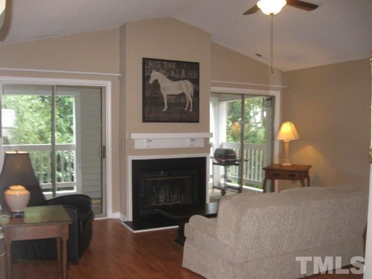 6111 Sunpointe Dr - Photo 6 of 27