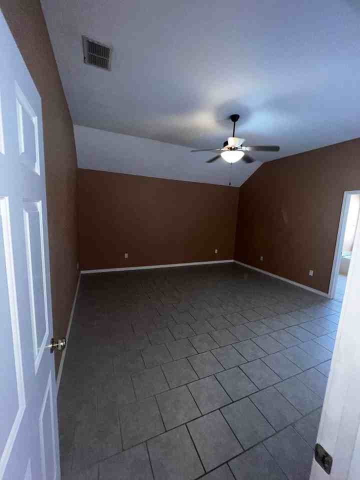 14033 Coquina Bay Ave - Photo 7 of 18