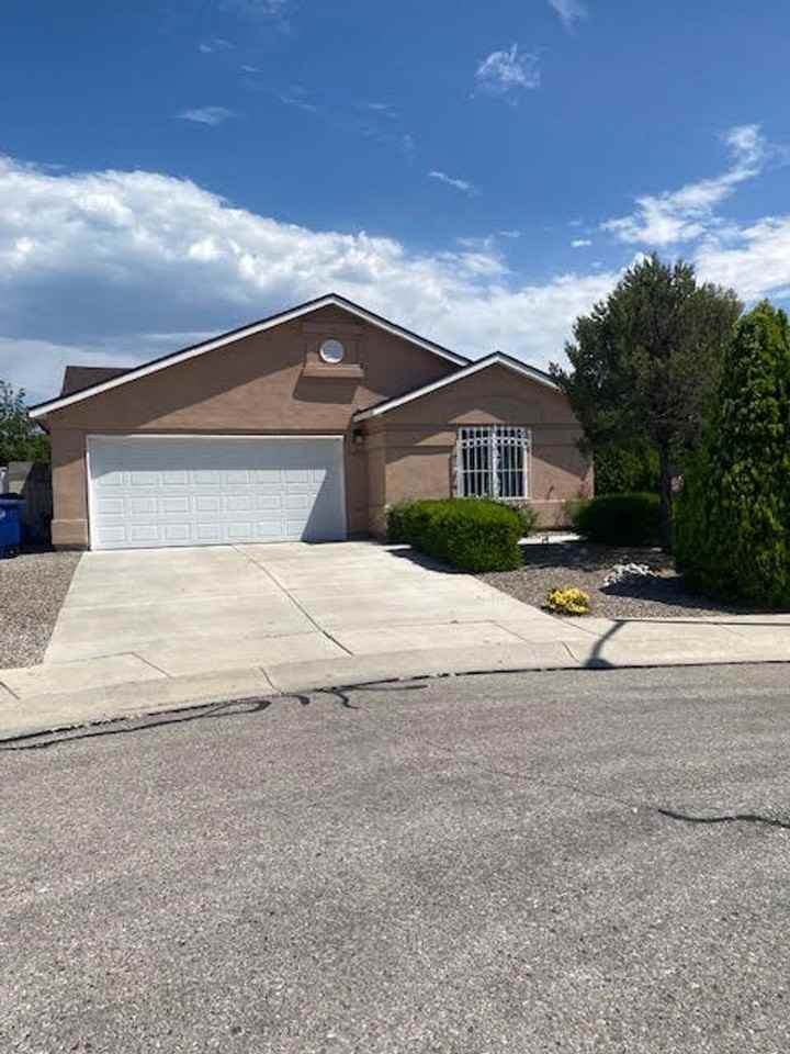 11224 Deer Lodge Pl Se - Photo 2 of 15