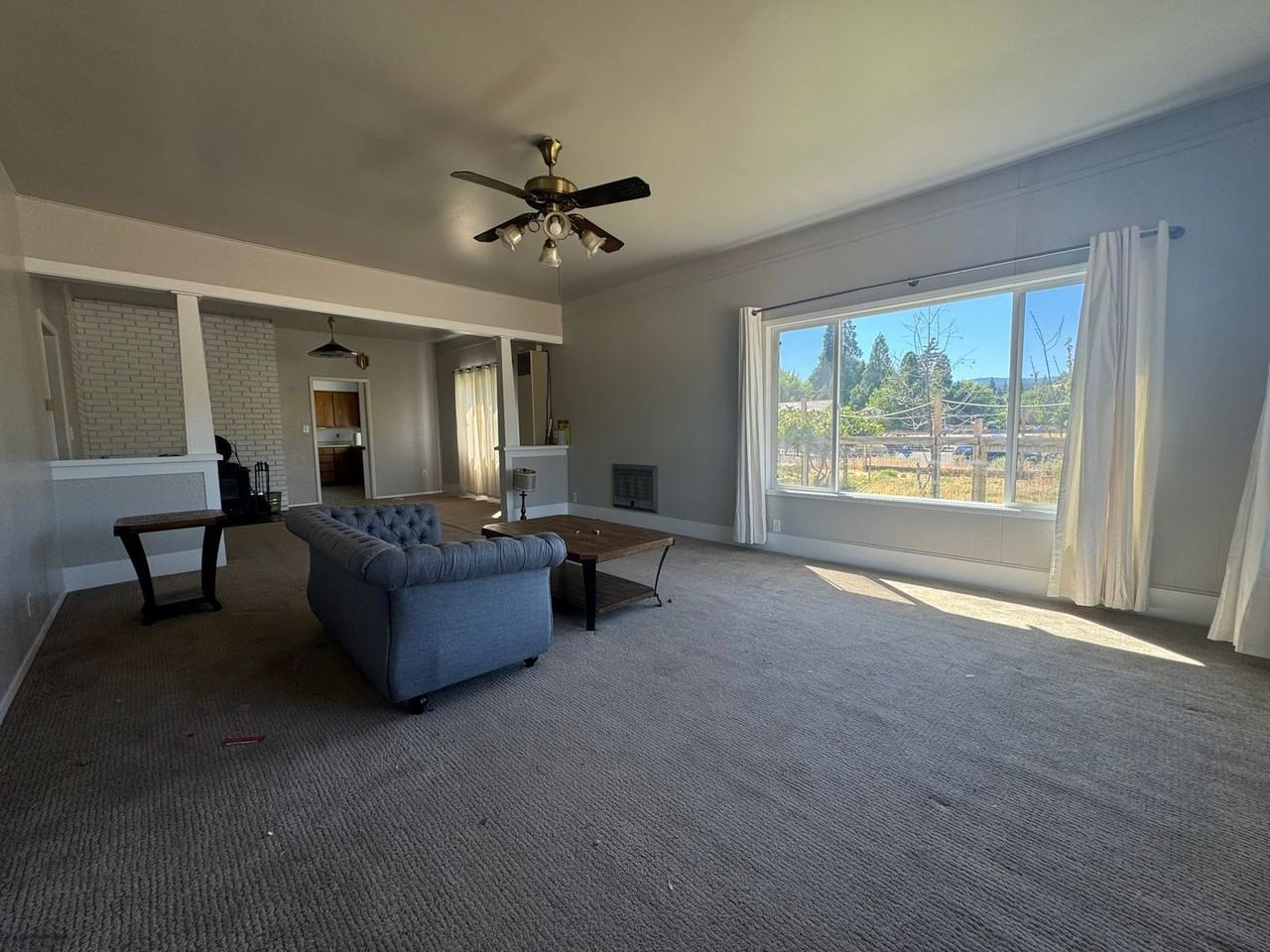 1304 Riverside Dr - Photo 3 of 40