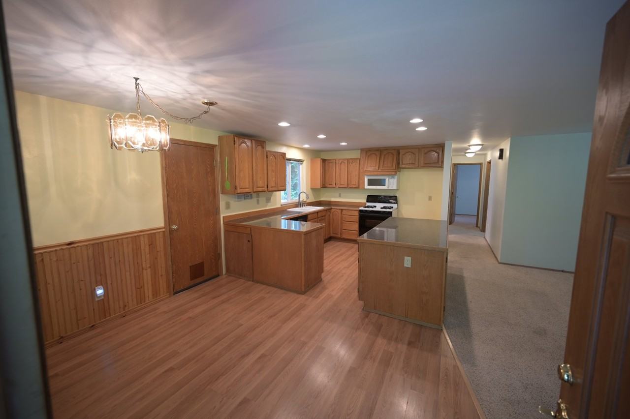 353 Madrona Way - Photo 3 of 20