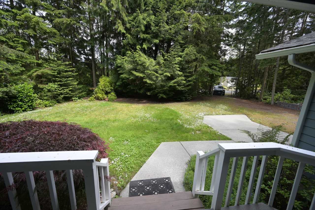 353 Madrona Way - Photo 3 of 21