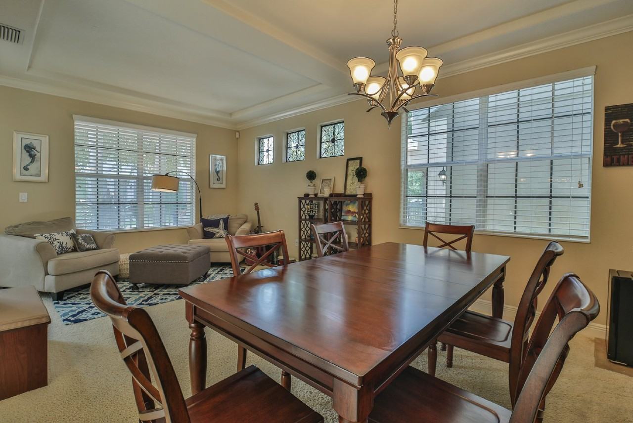 7306 S Saint Patrick St - Photo 5 of 40