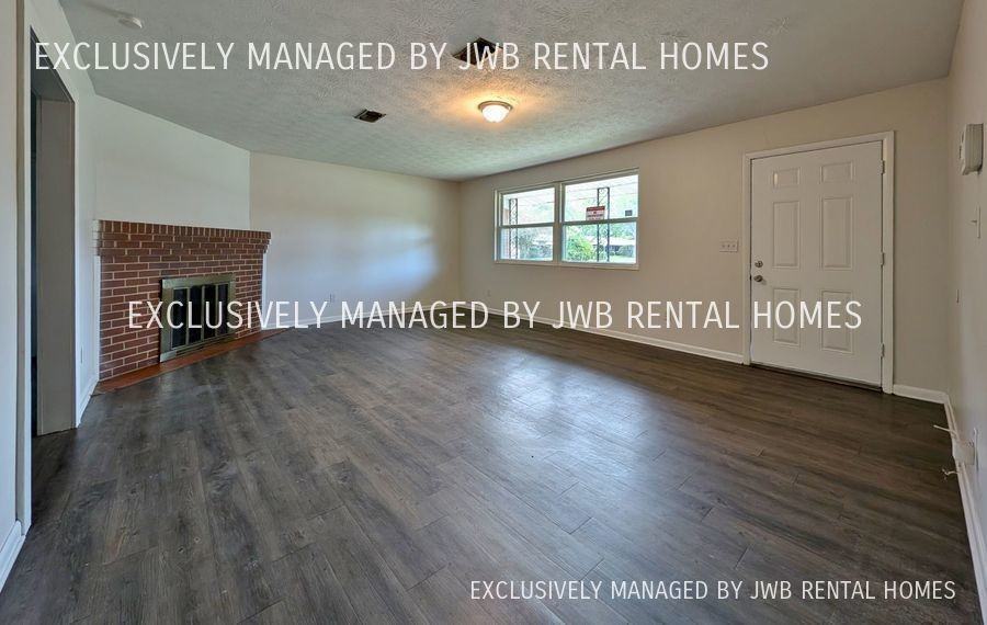 5013 Chivalry Dr - Photo 3 of 7