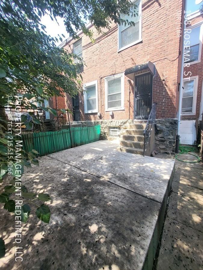 158 Rosemar St - Photo 3 of 18