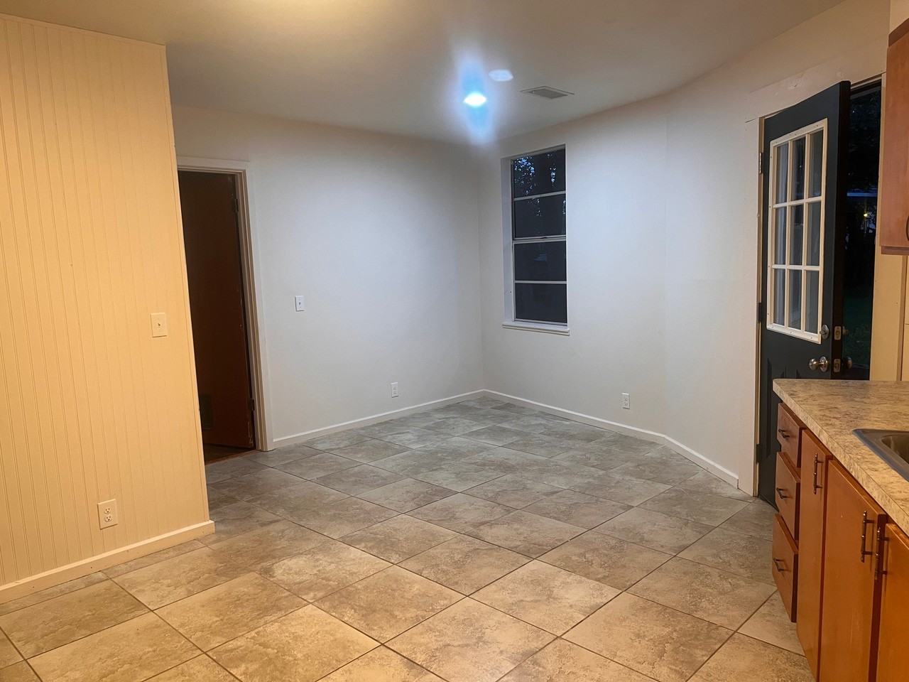 302 Dallas St #NA - Photo 6 of 14