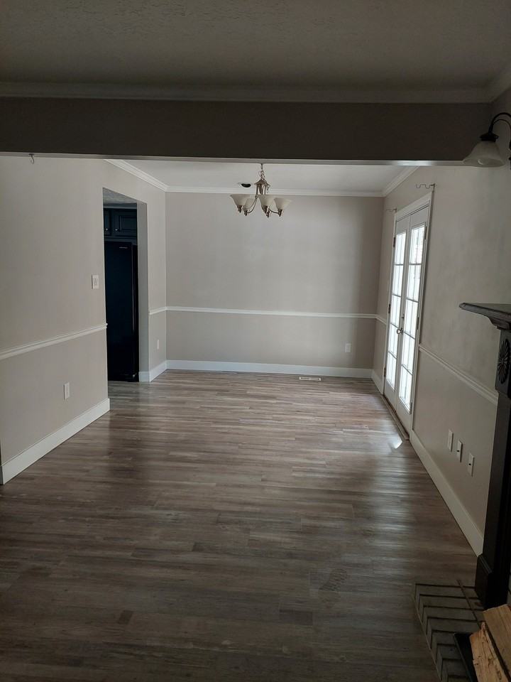 383 W 750 N - Photo 2 of 12