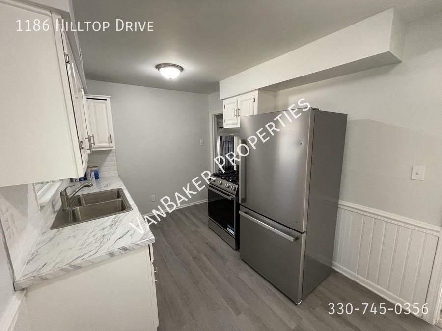 1186 Hilltop Dr - Photo 3 of 17