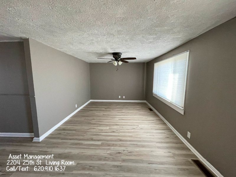 2204 25th St - Photo 3 of 17