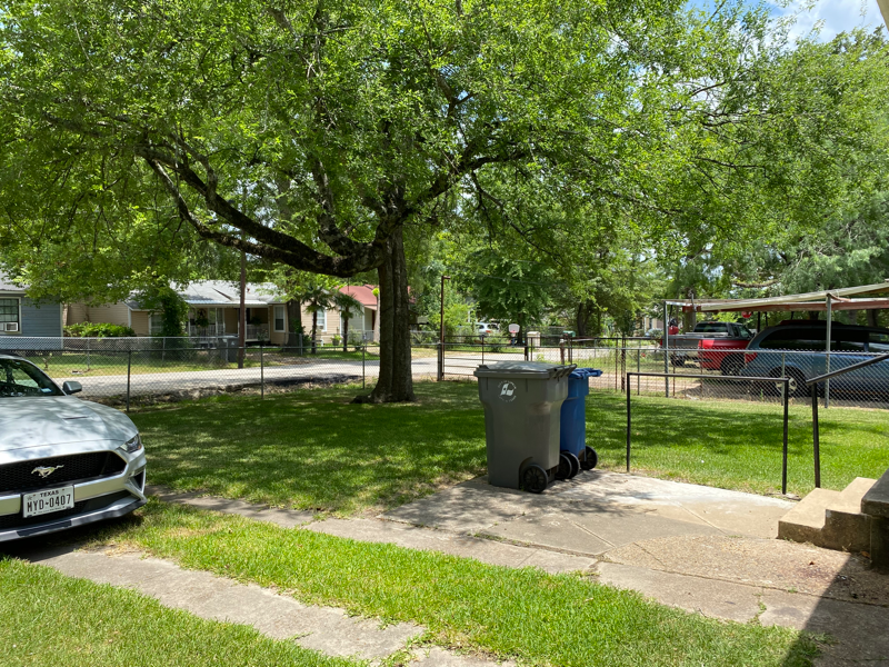 205 Chambers St - Photo 5 of 27