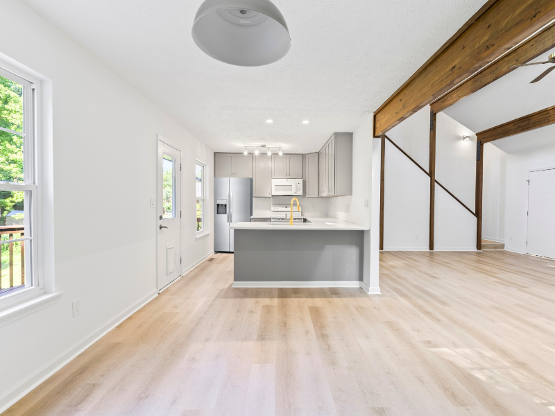 240 N Cedarbrook Dr - Photo 6 of 18