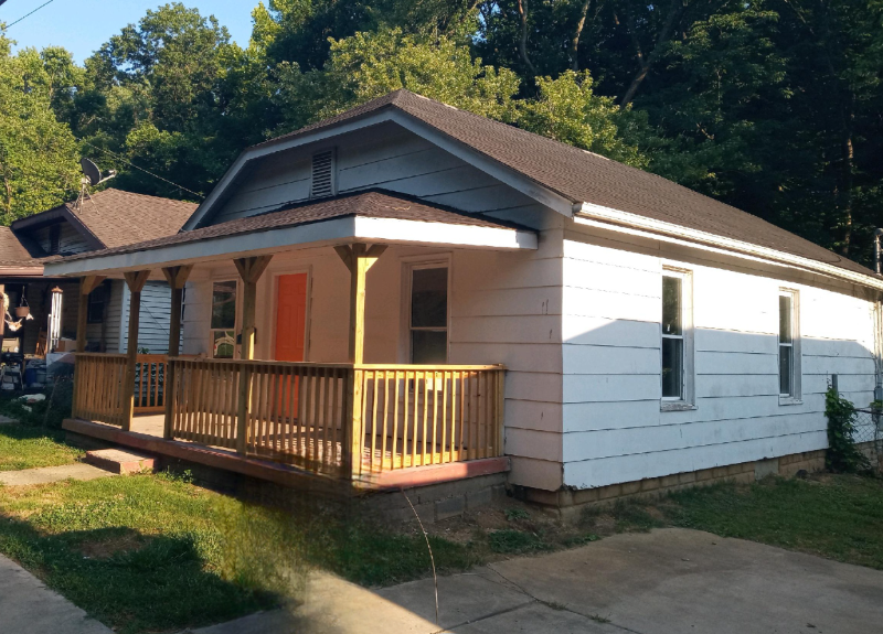 3218 Simpson Rd - Photo 3 of 17