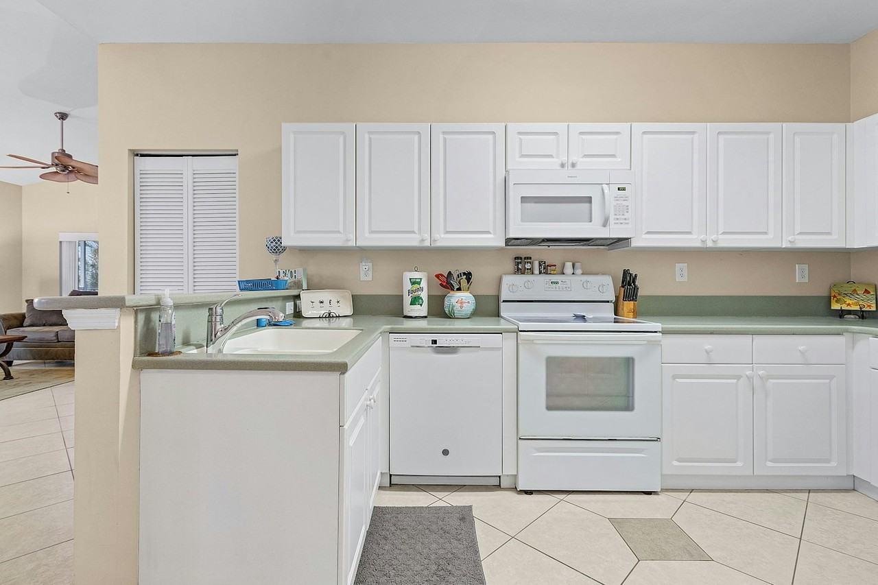 15571 Bellamar Drive, Unit 1521 - Photo 6 of 28