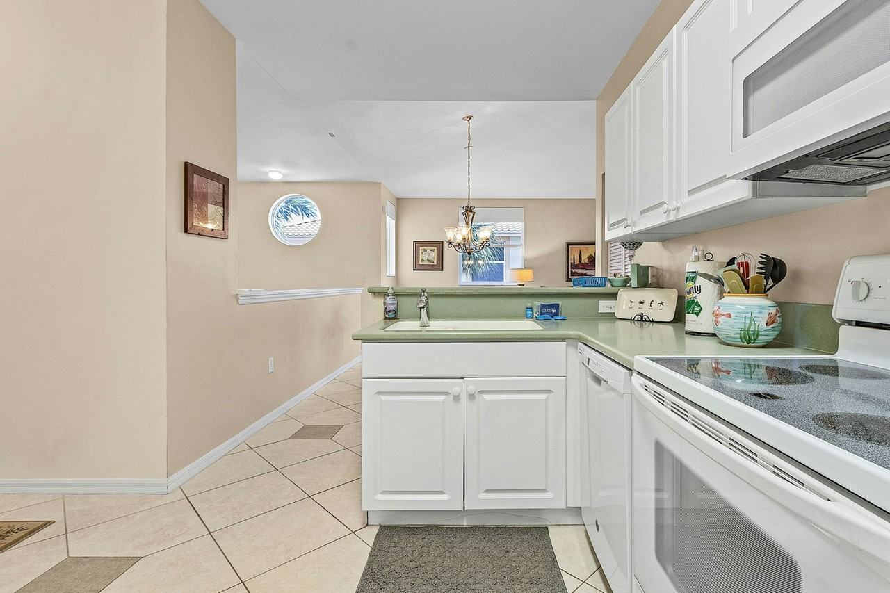 15571 Bellamar Drive, Unit 1521 - Photo 7 of 28