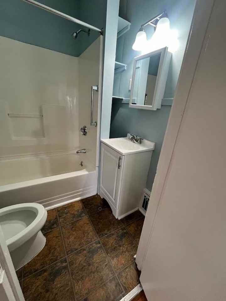 20-22 Pomeroy Ave Pittsfield, MA 01201 - Photo 2 of 4