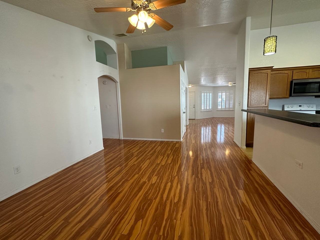 4115 Azalea St - Photo 7 of 26