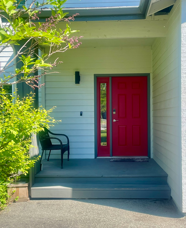 2711 N Woodfield Dr - Photo 2 of 20