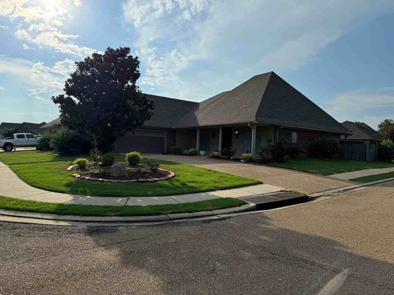 202 Tradition Cv - Photo 3 of 31