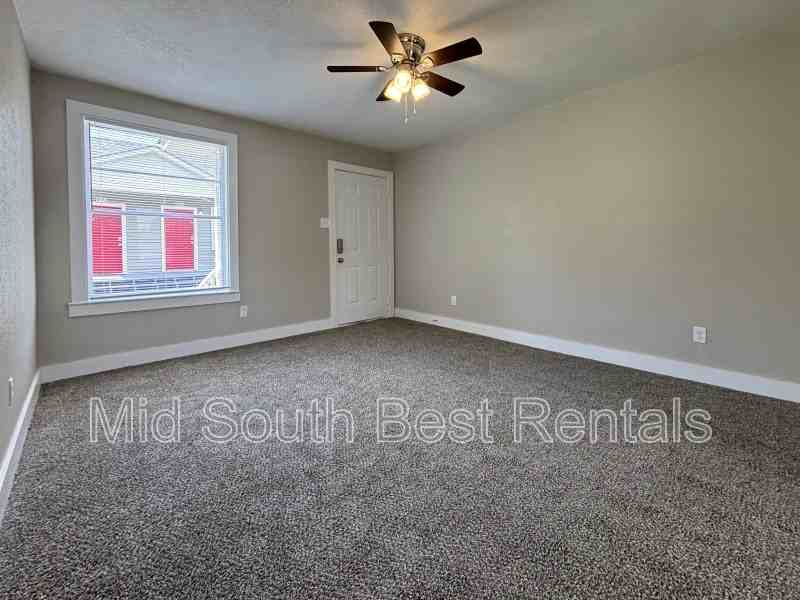 814 Jane Dr - Photo 2 of 7