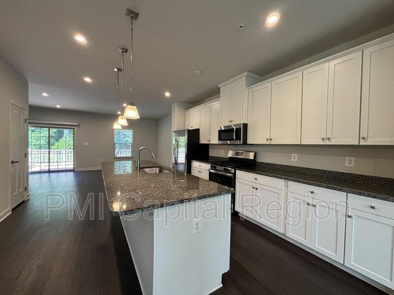 1738 Whitehall Dr - Photo 3 of 28