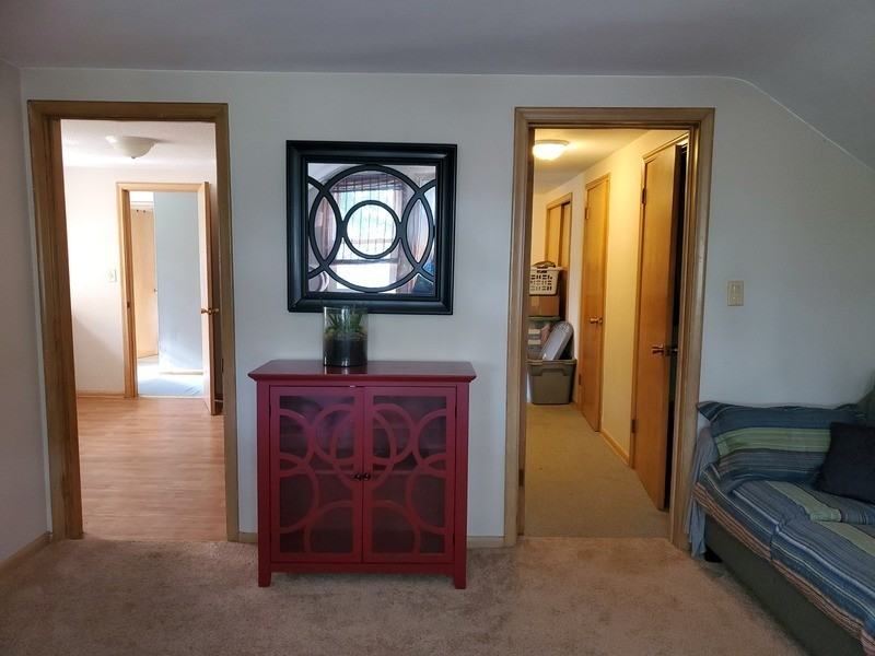 215 13th St S #B - Photo 3 of 8