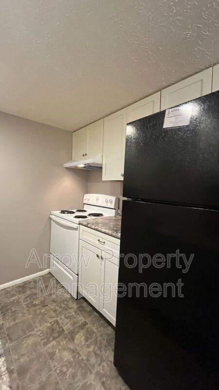 2110 J St #6 - Photo 4 of 11