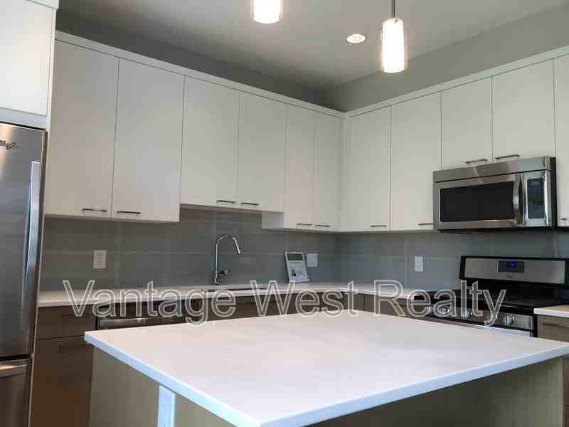 12925 Lakehill Lane - Photo 3 of 15