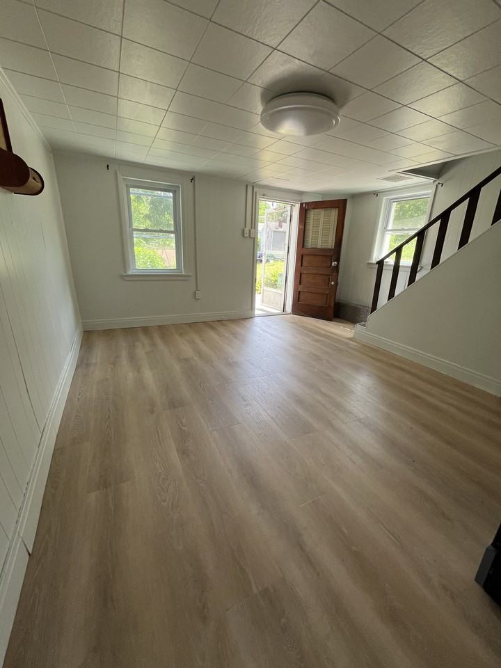 509 Summit St - Photo 2 of 10