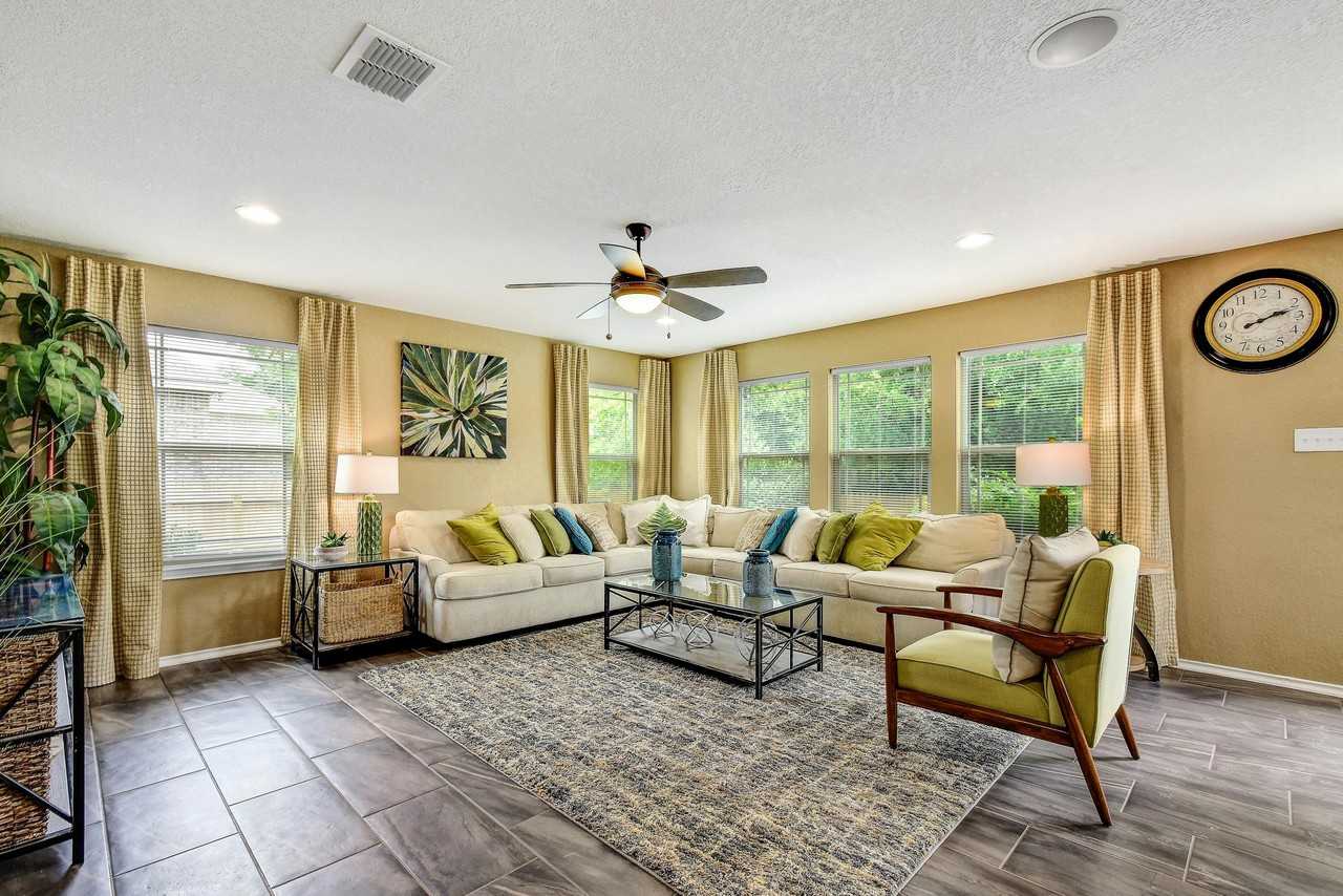 8114 Breakaway Pass - Photo 6 of 30