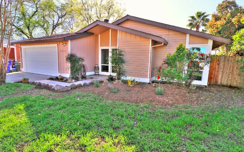 4959 Harrison St - Photo 2 of 42