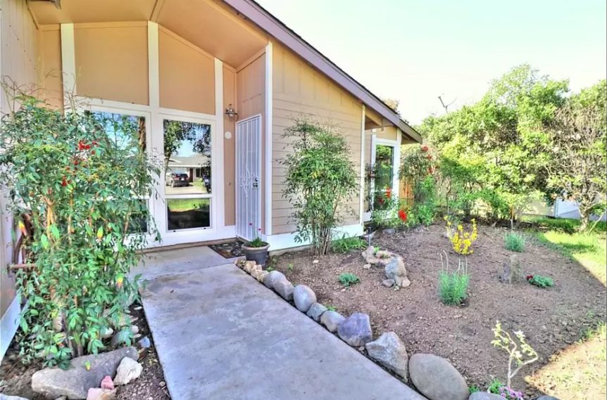 4959 Harrison St - Photo 3 of 42