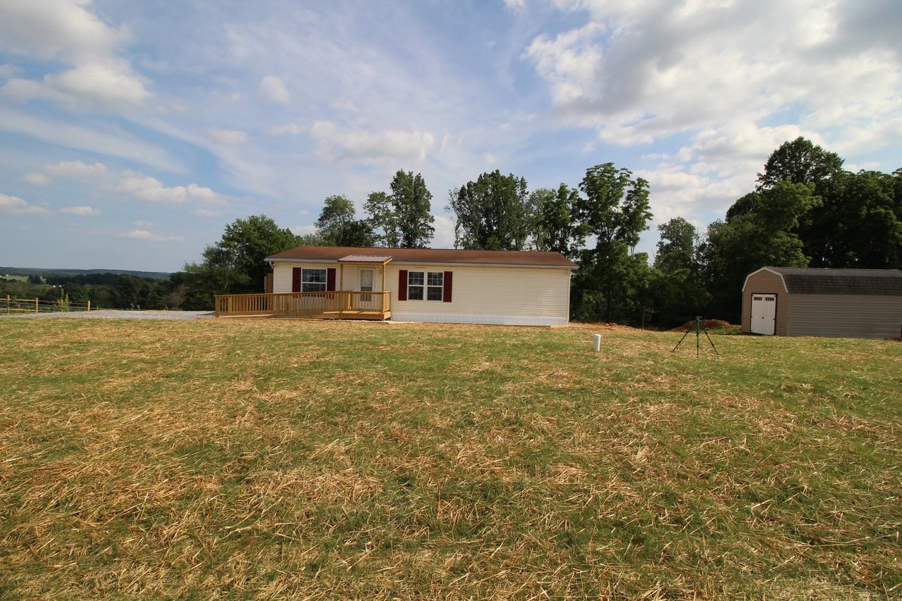 5892 Meadville Rd - Photo 3 of 14