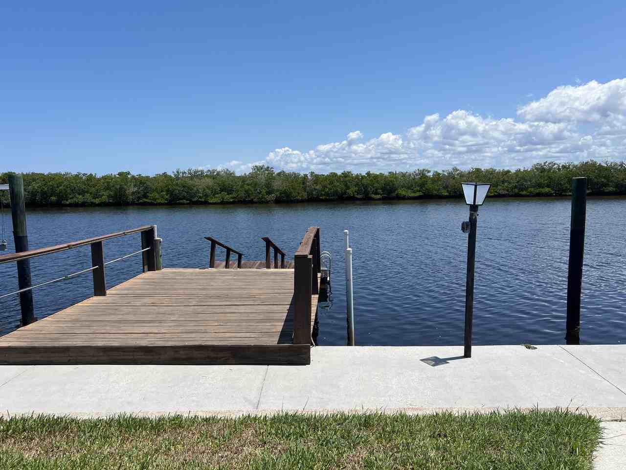 5545 Bowline Bnd - Photo 2 of 13