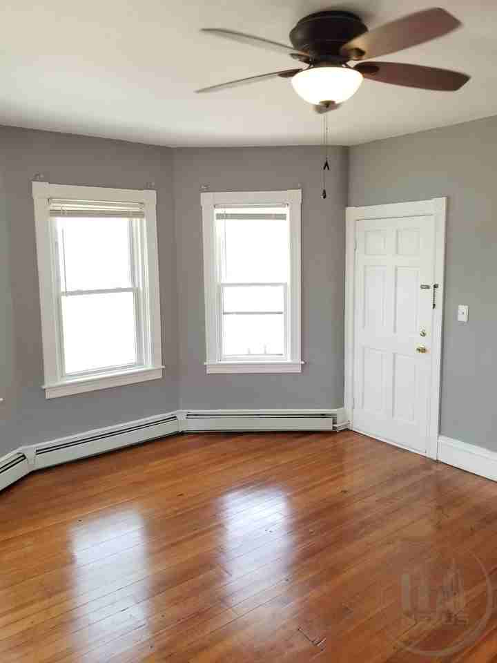 36 Berkley St - Photo 2 of 15