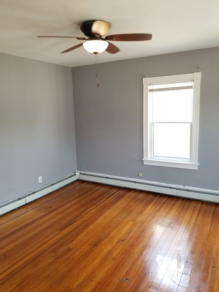 36 Berkley St - Photo 3 of 15