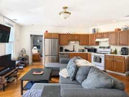 featured image of 176 Dorchester St #2
