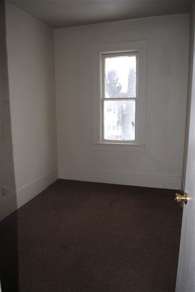 313 N Hickory St - Photo 3 of 4