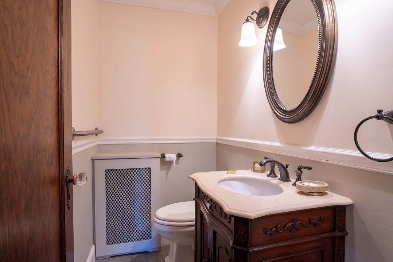 166 Humbervale Blvd - Photo 5 of 20