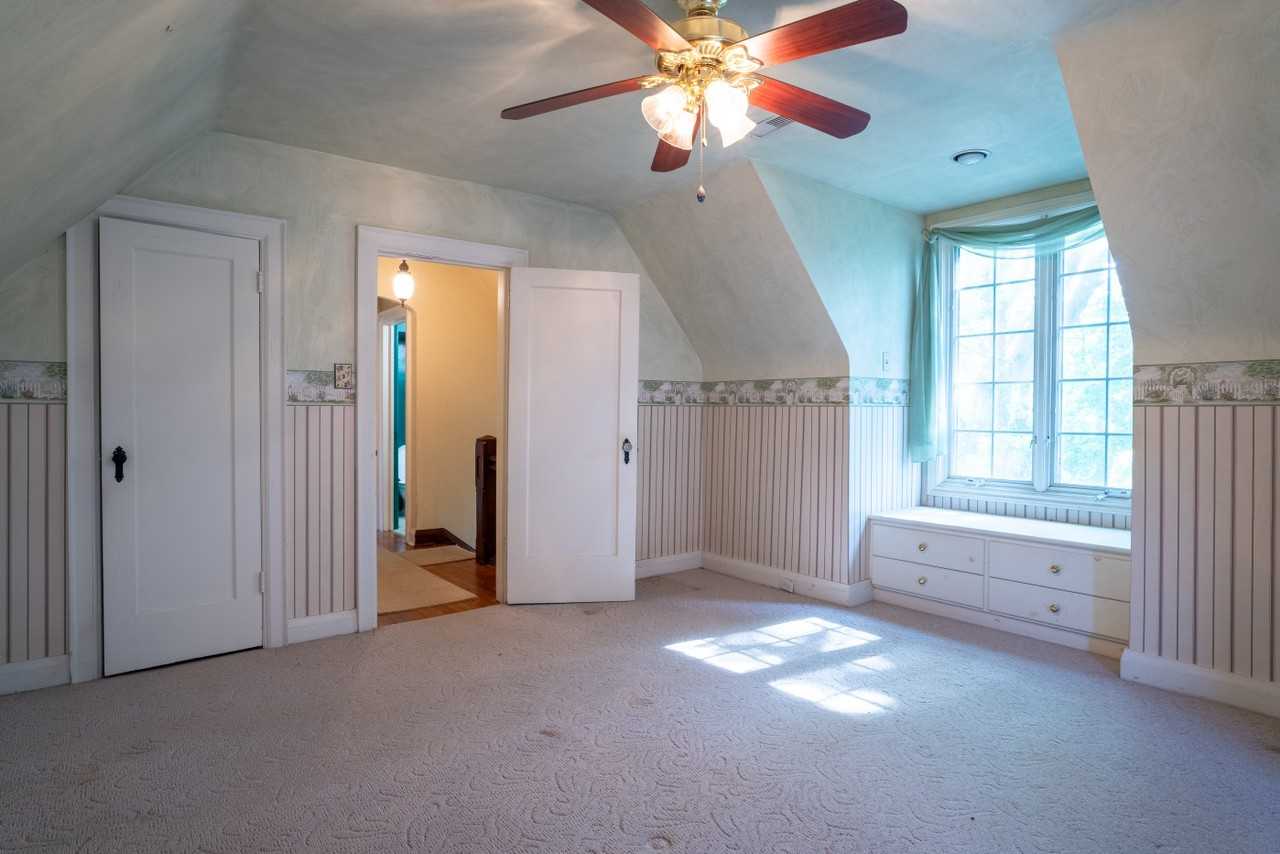 166 Humbervale Blvd - Photo 2 of 20